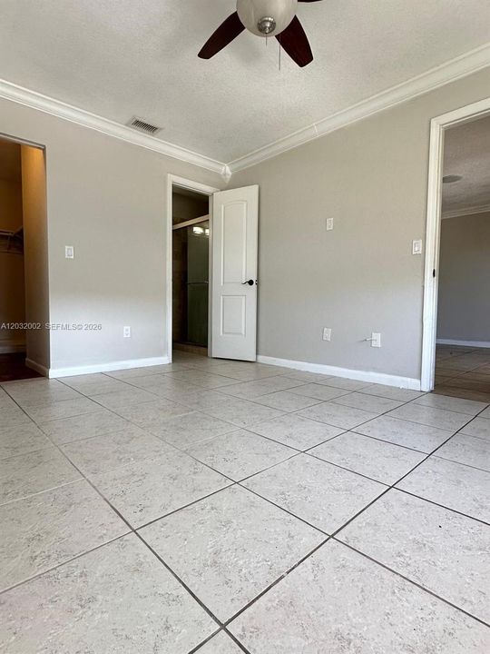 For Rent: $1,950 (2 beds, 2 baths, 970 Square Feet)