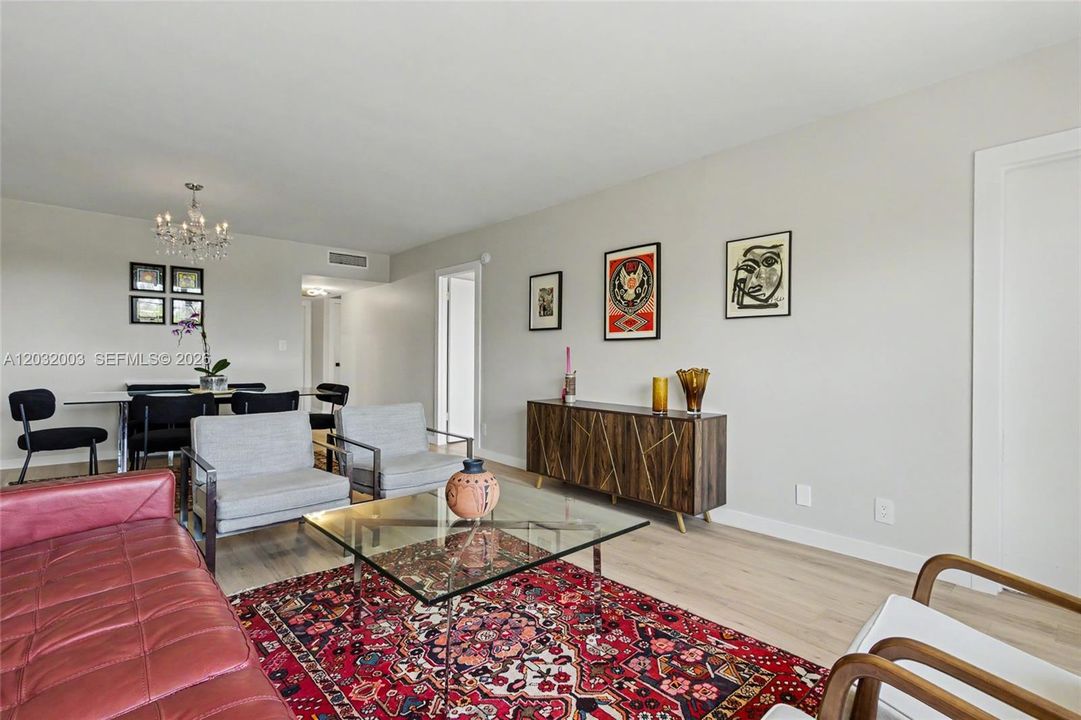В аренду: $1,895 (1 спален, 1 ванн, 852 Квадратных фут)
