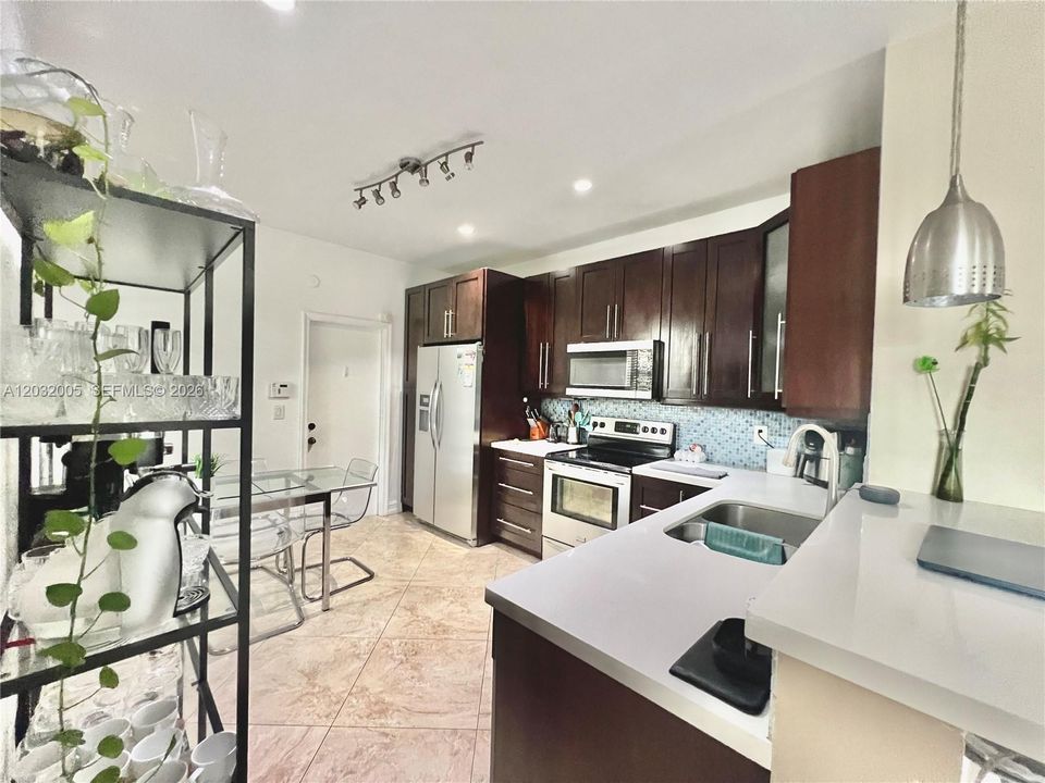 En Renta: $3,650 (4 camas, 2 baños, 1737 Pies cuadrados)