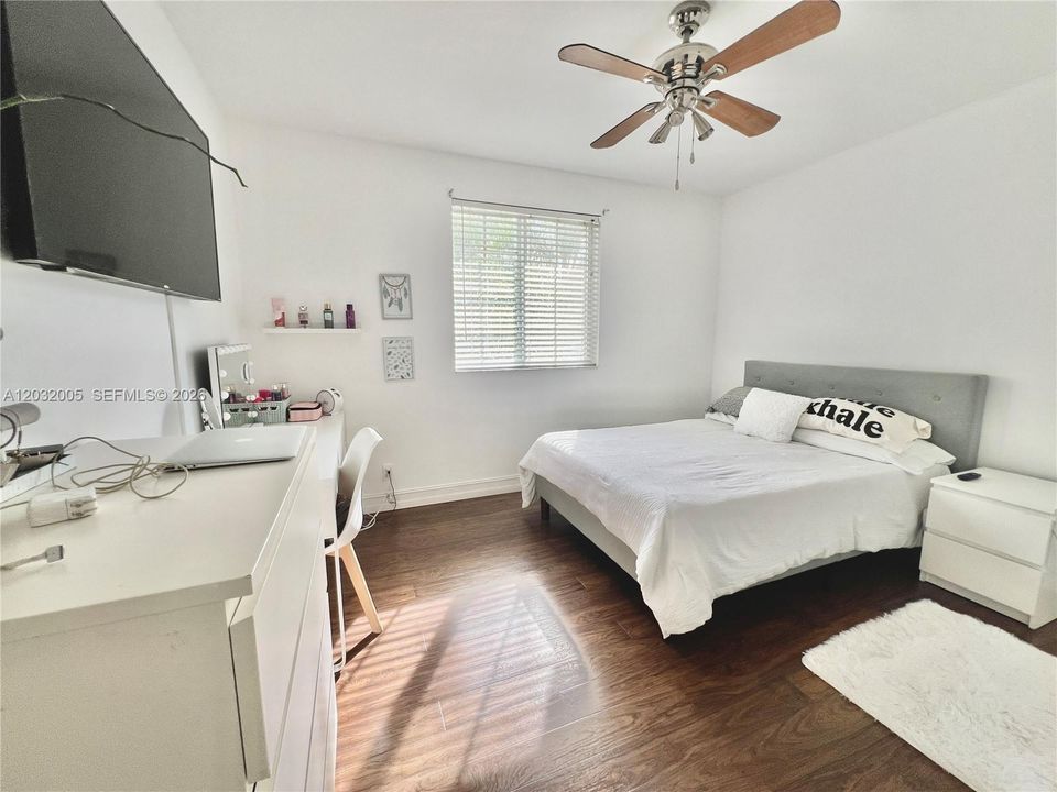 En Renta: $3,650 (4 camas, 2 baños, 1737 Pies cuadrados)