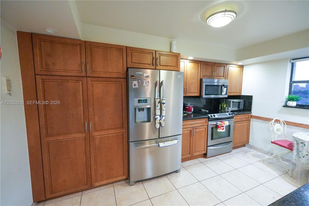 For Sale: $359,000 (3 beds, 2 baths, 1707 Square Feet)