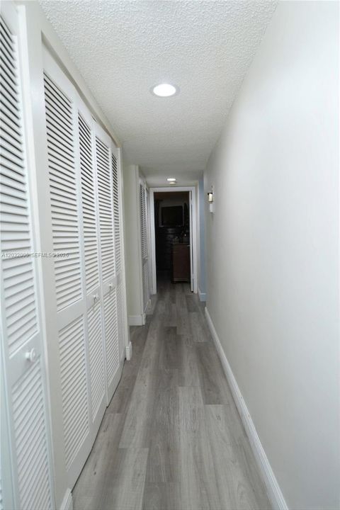 For Sale: $359,000 (3 beds, 2 baths, 1707 Square Feet)