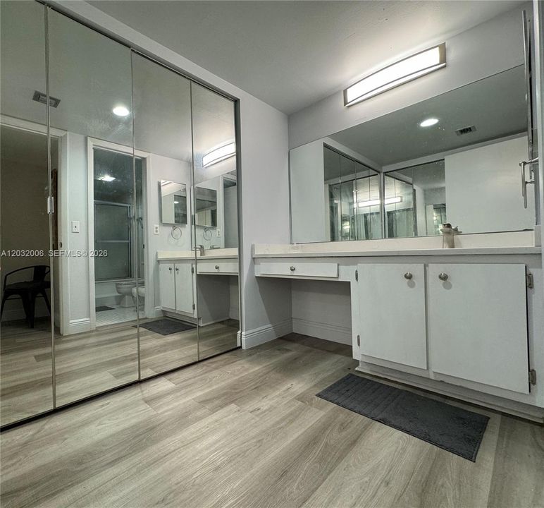 For Sale: $359,000 (3 beds, 2 baths, 1707 Square Feet)