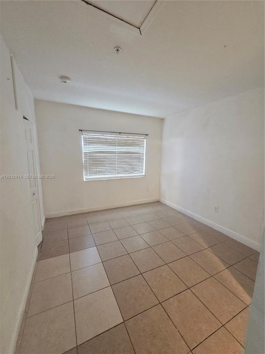 En Venta: $340,000 (2 camas, 2 baños, 940 Pies cuadrados)
