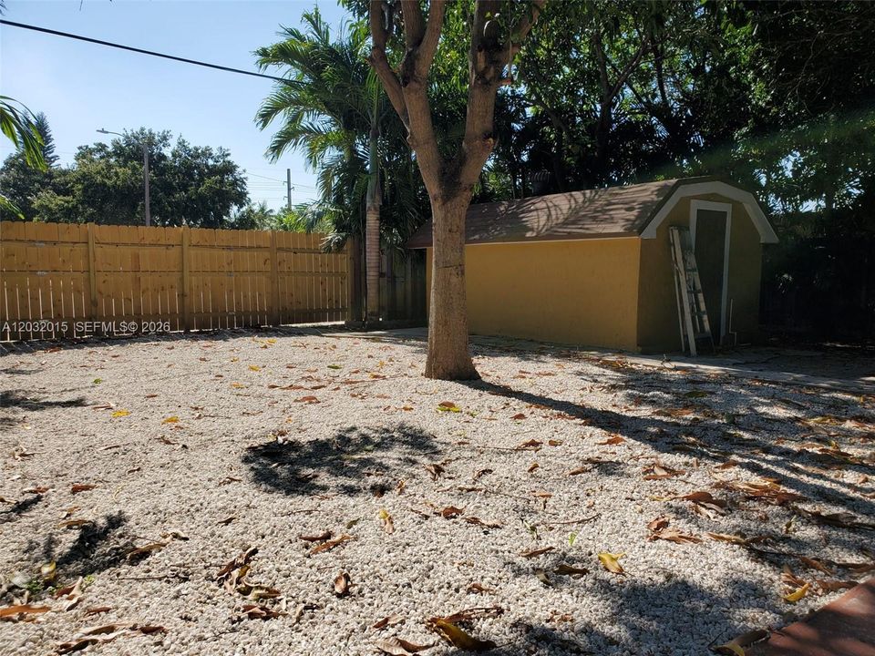 For Rent: $3,000 (3 beds, 2 baths, 1682 Square Feet)