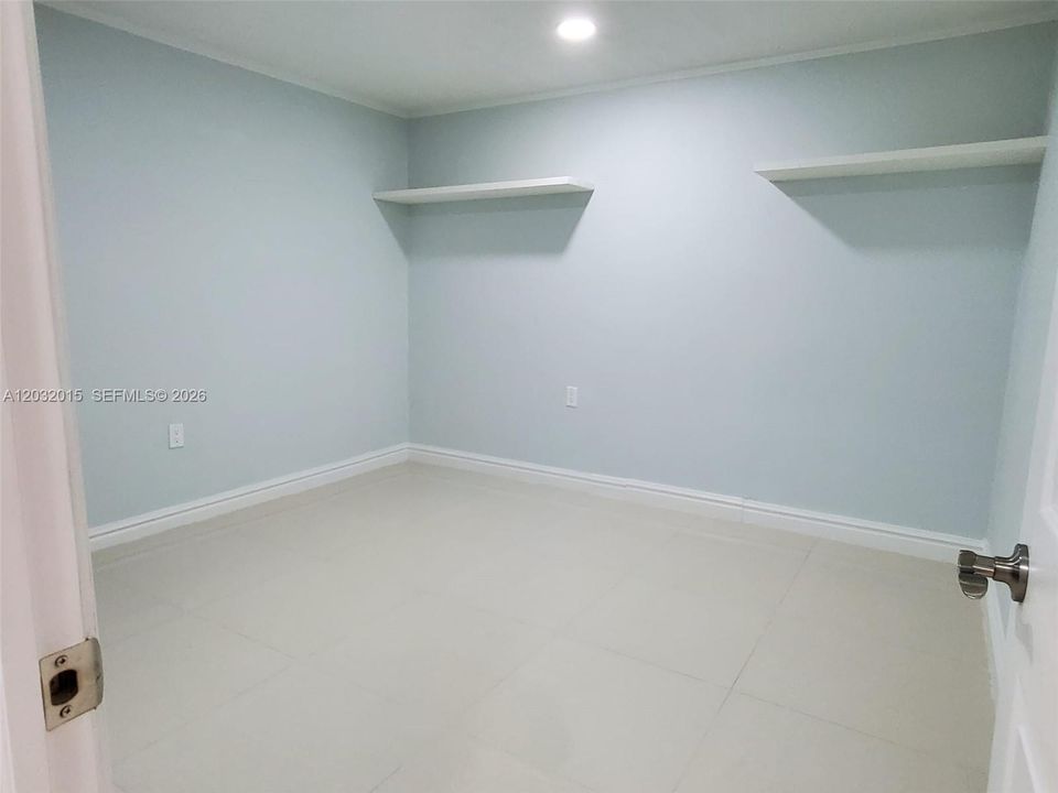For Rent: $3,000 (3 beds, 2 baths, 1682 Square Feet)