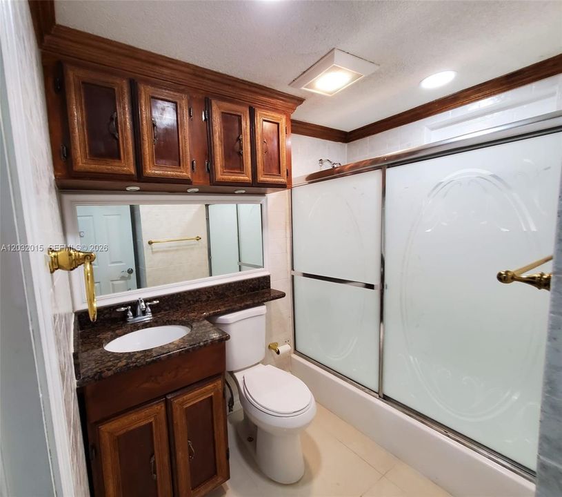 For Rent: $3,000 (3 beds, 2 baths, 1682 Square Feet)