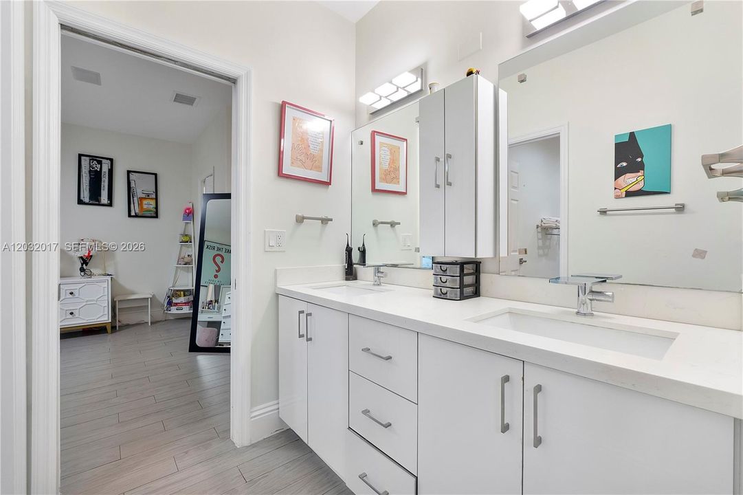 Bathroom Adjoining Jack/Jill