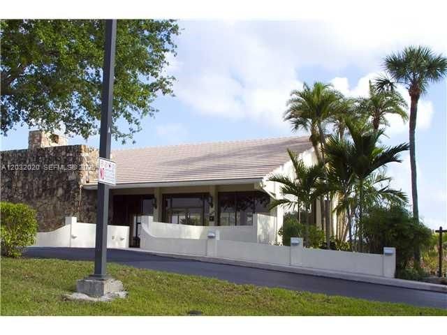 For Rent: $2,600 (2 beds, 1 baths, 795 Square Feet)