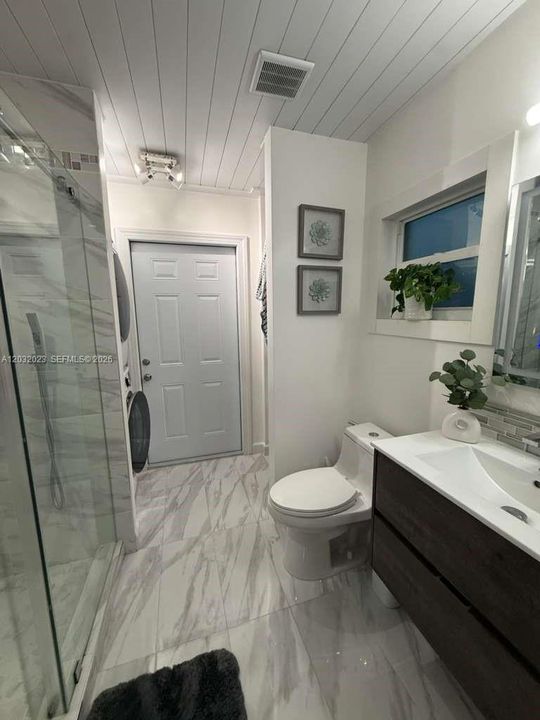 For Rent: $3,100 (3 beds, 2 baths, 1061 Square Feet)