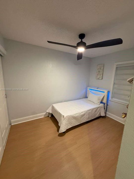 For Rent: $3,100 (3 beds, 2 baths, 1061 Square Feet)