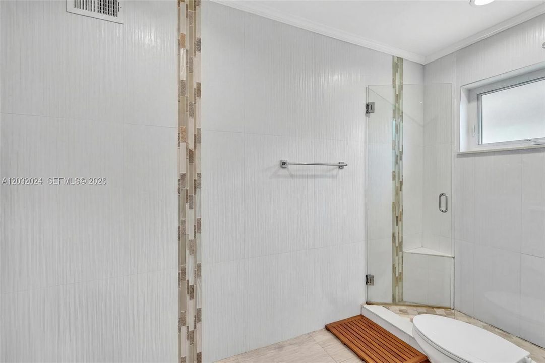 For Sale: $1,299,999 (4 beds, 2 baths, 2720 Square Feet)