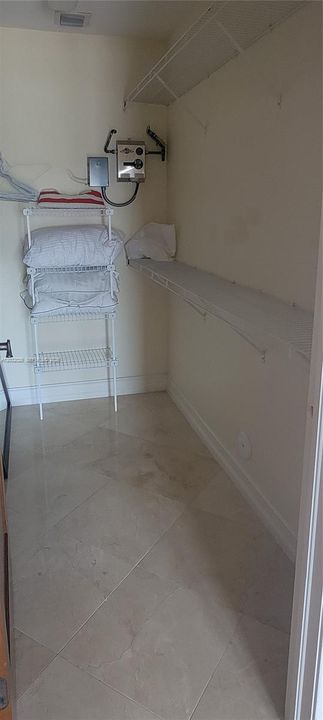В аренду: $10,000 (5 спален, 4 ванн, 2922 Квадратных фут)