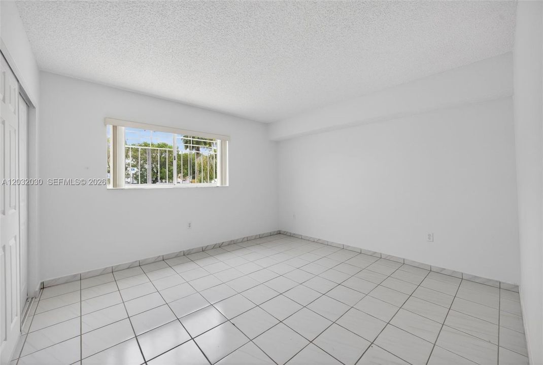 For Rent: $2,700 (2 beds, 2 baths, 1185 Square Feet)
