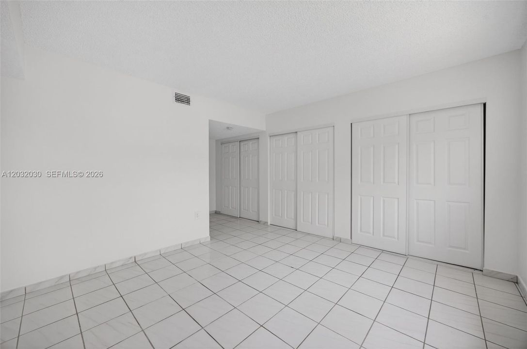 For Rent: $2,700 (2 beds, 2 baths, 1185 Square Feet)