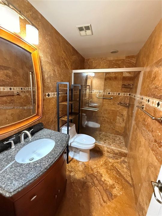 Под контрактом: $493,000 (2 спален, 2 ванн, 1625 Квадратных фут)