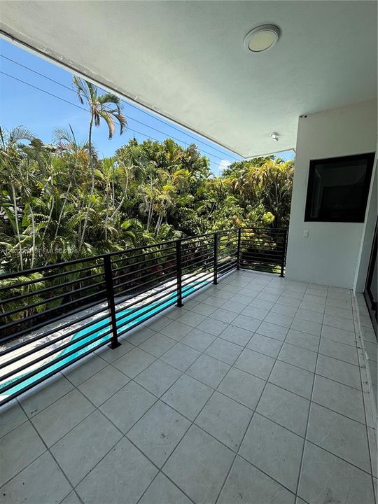 For Rent: $17,750 (5 beds, 4 baths, 4675 Square Feet)