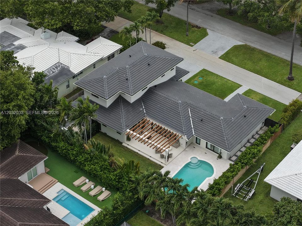 For Rent: $29,500 (6 beds, 6 baths, 4010 Square Feet)