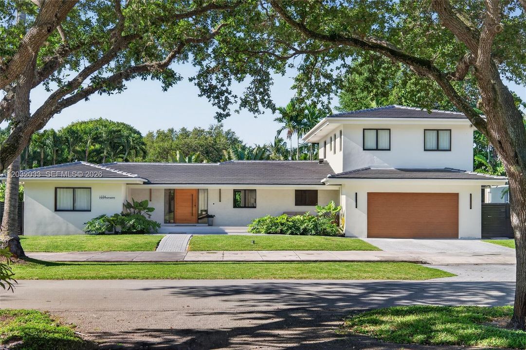For Rent: $29,500 (6 beds, 6 baths, 4010 Square Feet)