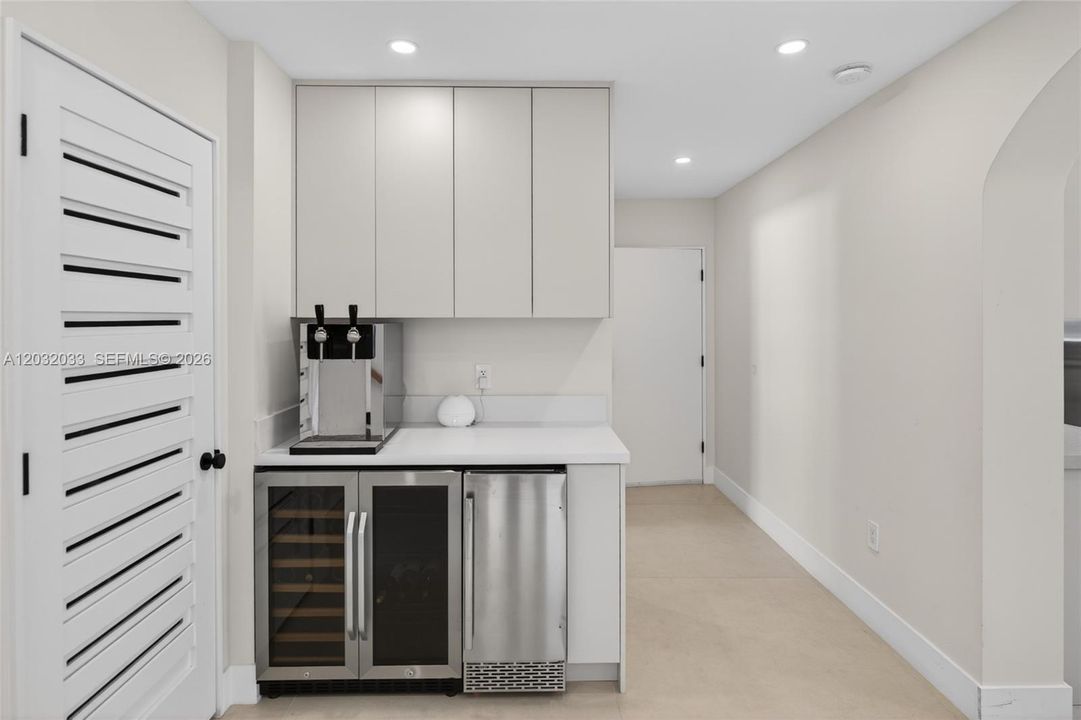 For Rent: $29,500 (6 beds, 6 baths, 4010 Square Feet)