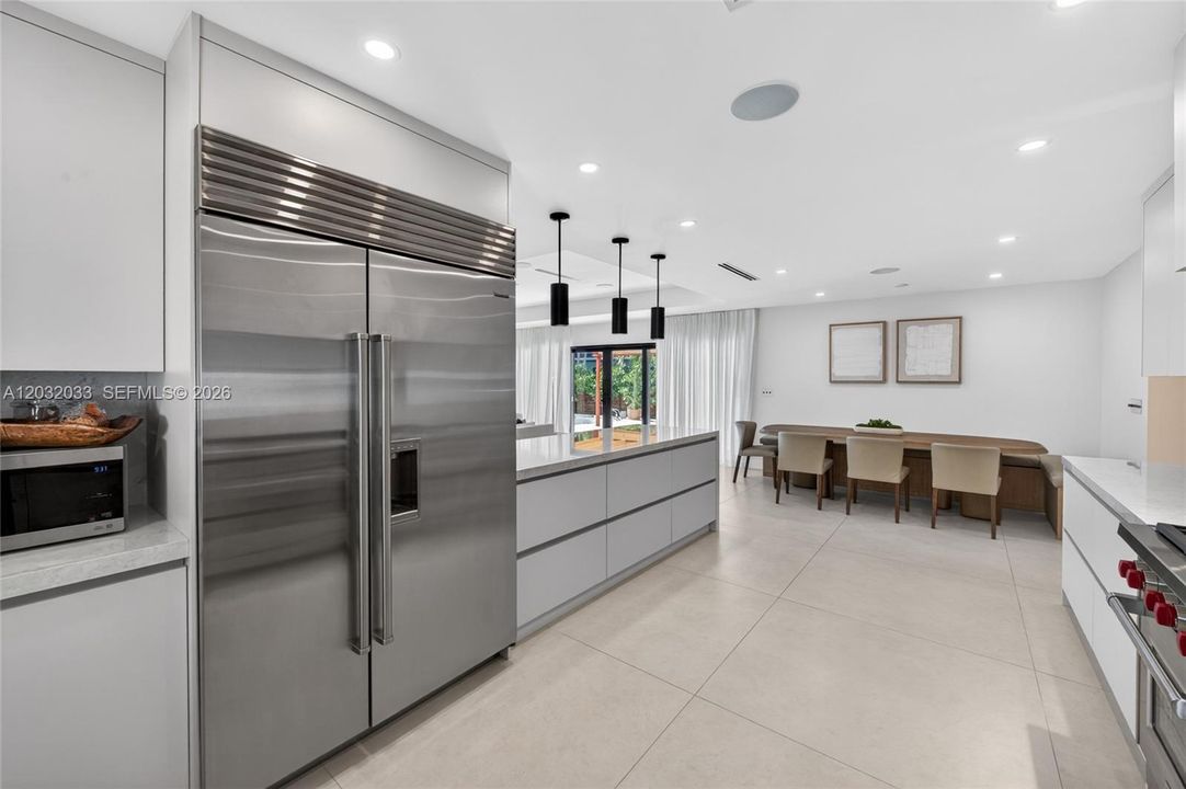 For Rent: $29,500 (6 beds, 6 baths, 4010 Square Feet)
