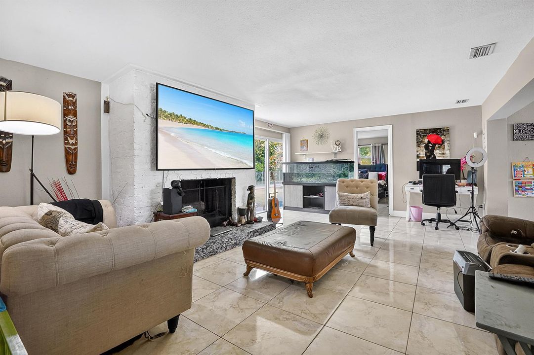08 Living room 01