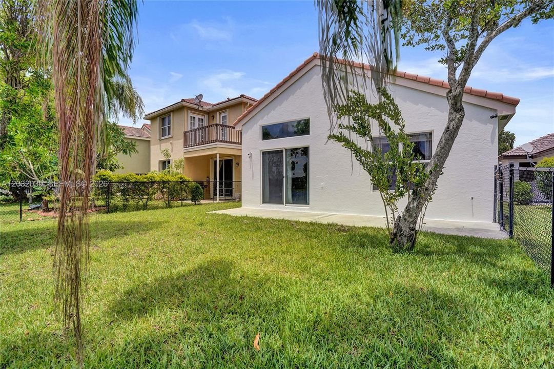 Spacious Backyard!