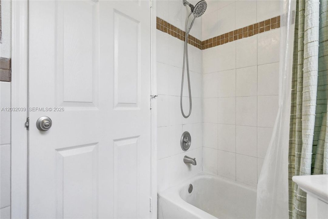 Shower Tub Combination