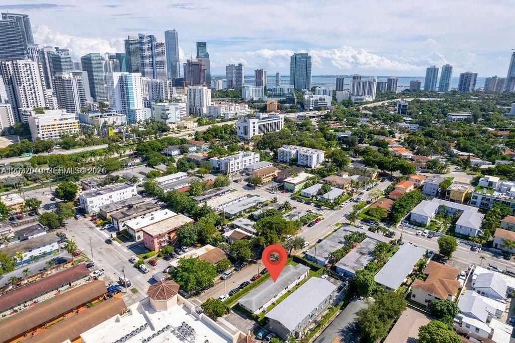 For Rent: $2,000 (1 beds, 1 baths, 575 Square Feet)