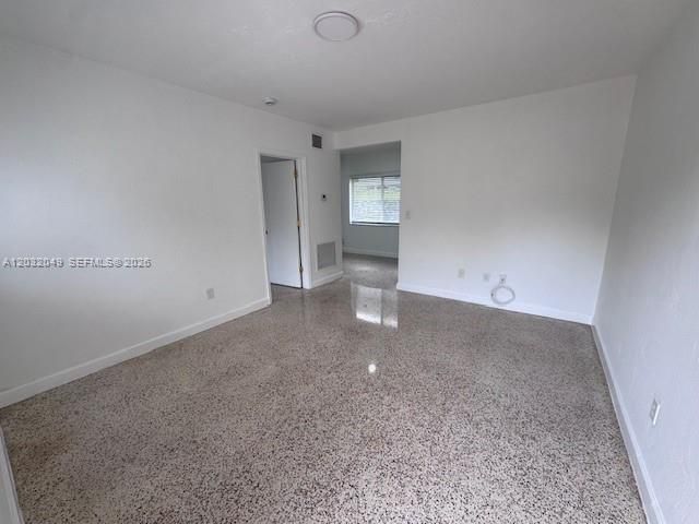 For Rent: $2,000 (1 beds, 1 baths, 575 Square Feet)