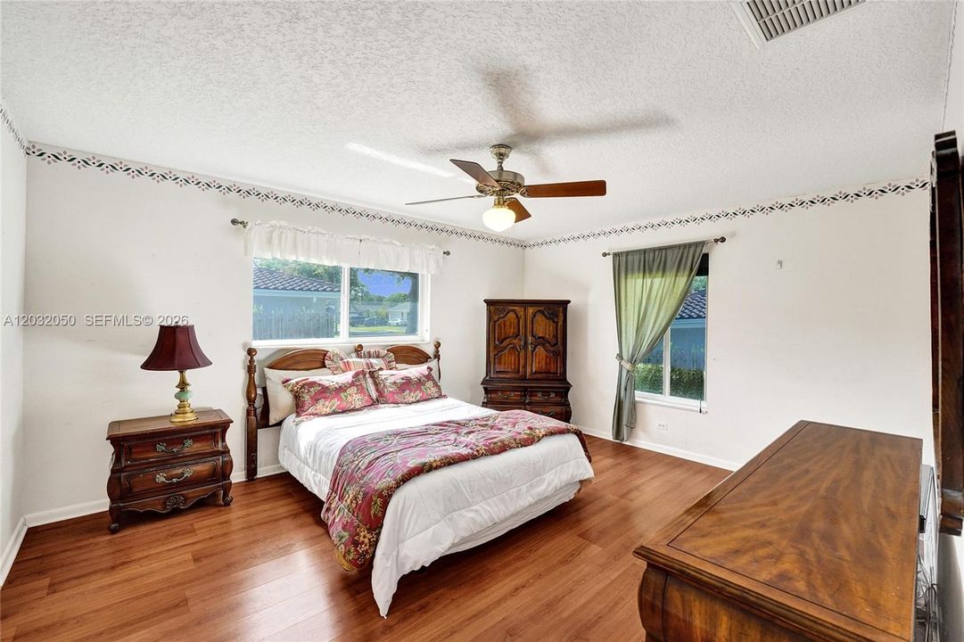 For Sale: $765,000 (4 beds, 2 baths, 1992 Square Feet)