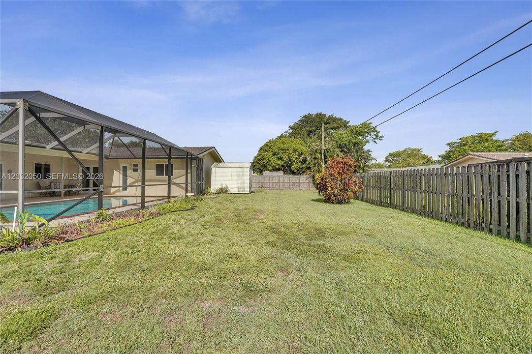 For Sale: $765,000 (4 beds, 2 baths, 1992 Square Feet)