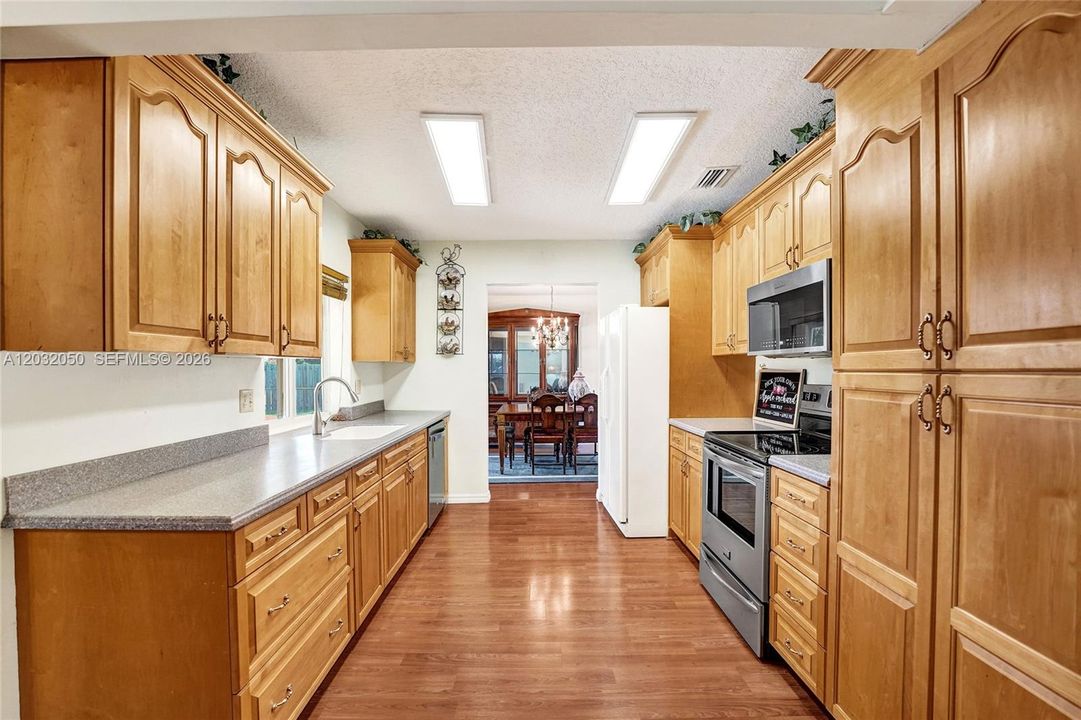 For Sale: $765,000 (4 beds, 2 baths, 1992 Square Feet)