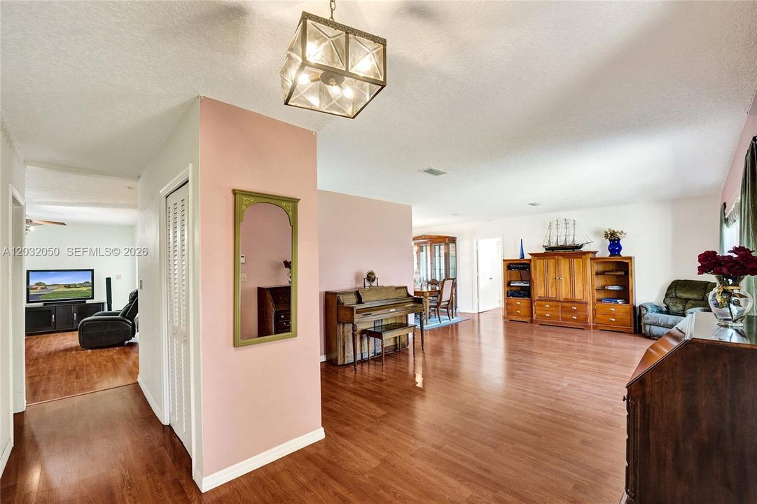 For Sale: $765,000 (4 beds, 2 baths, 1992 Square Feet)