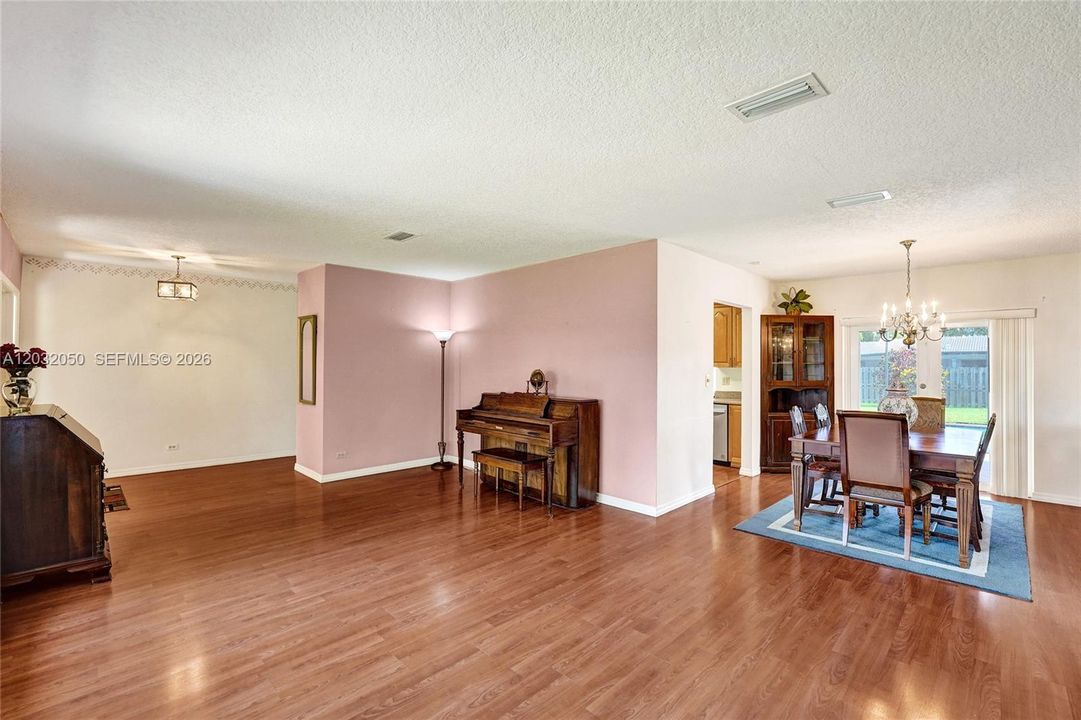 For Sale: $765,000 (4 beds, 2 baths, 1992 Square Feet)