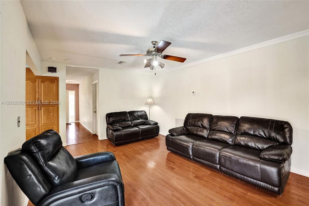 For Sale: $765,000 (4 beds, 2 baths, 1992 Square Feet)