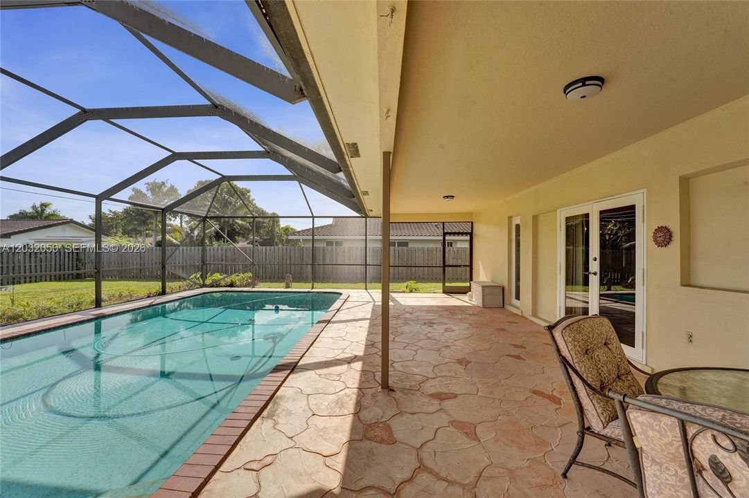 For Sale: $765,000 (4 beds, 2 baths, 1992 Square Feet)