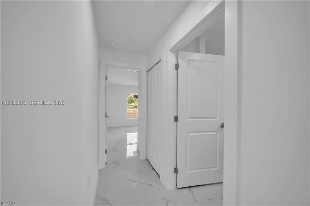 For Sale: $315,000 (3 beds, 2 baths, 1390 Square Feet)