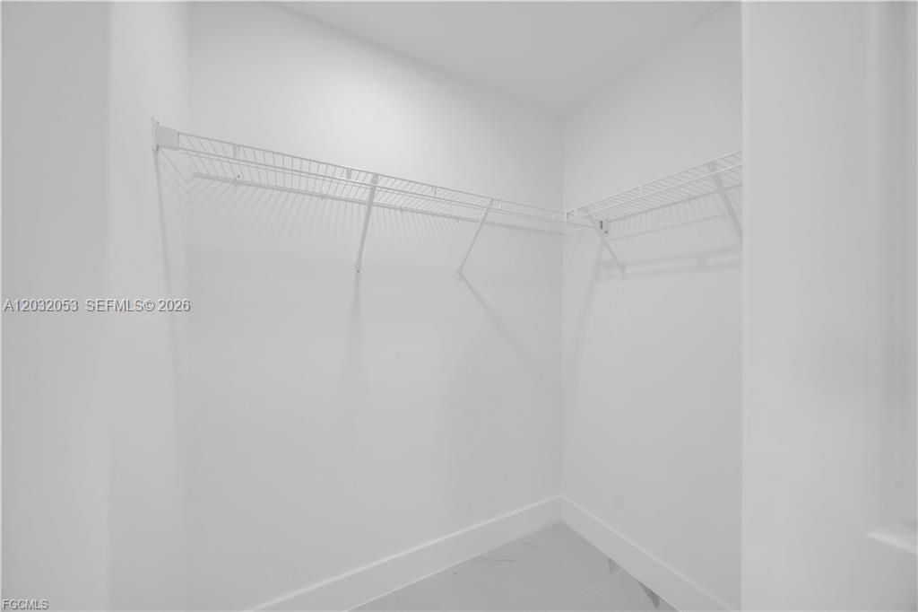 For Sale: $315,000 (3 beds, 2 baths, 1390 Square Feet)