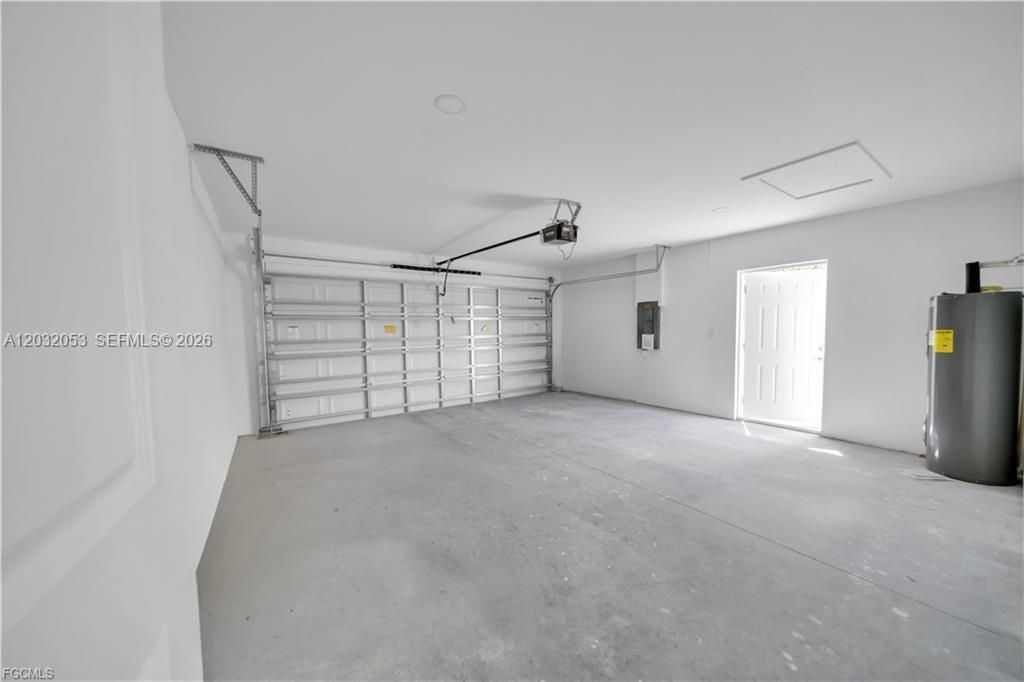 For Sale: $315,000 (3 beds, 2 baths, 1390 Square Feet)