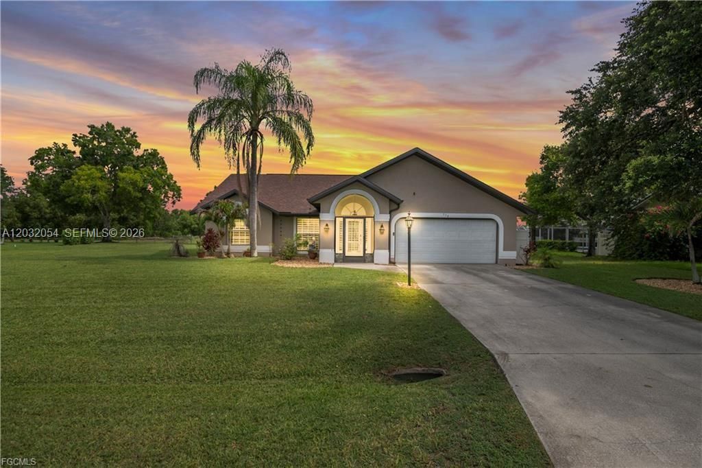 For Sale: $349,000 (3 beds, 2 baths, 1840 Square Feet)