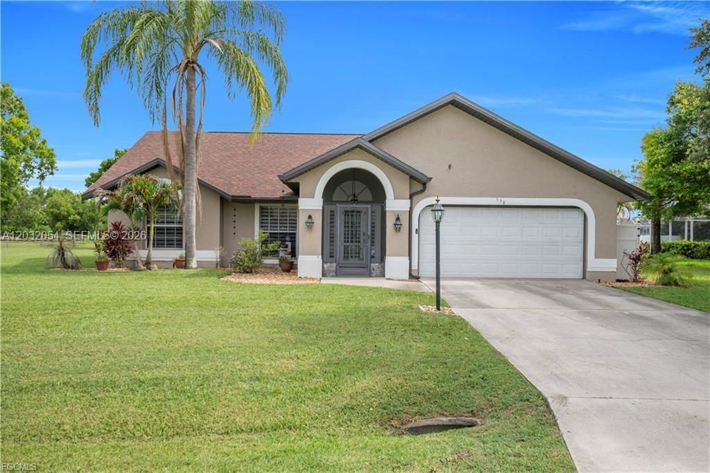 For Sale: $349,000 (3 beds, 2 baths, 1840 Square Feet)