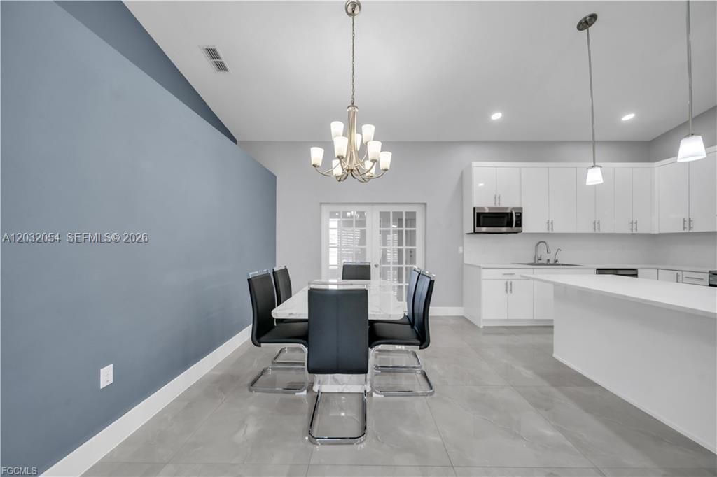 For Sale: $349,000 (3 beds, 2 baths, 1840 Square Feet)