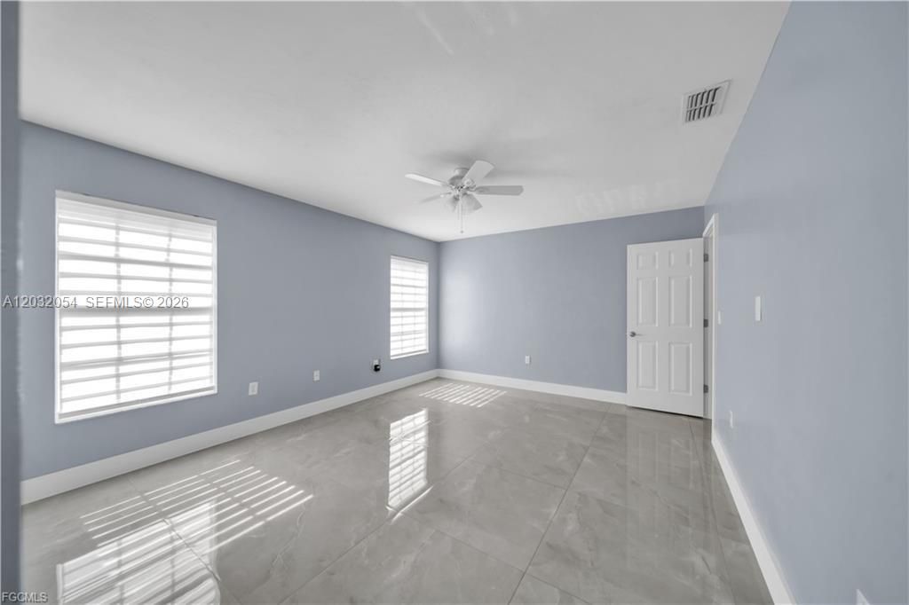 For Sale: $349,000 (3 beds, 2 baths, 1840 Square Feet)