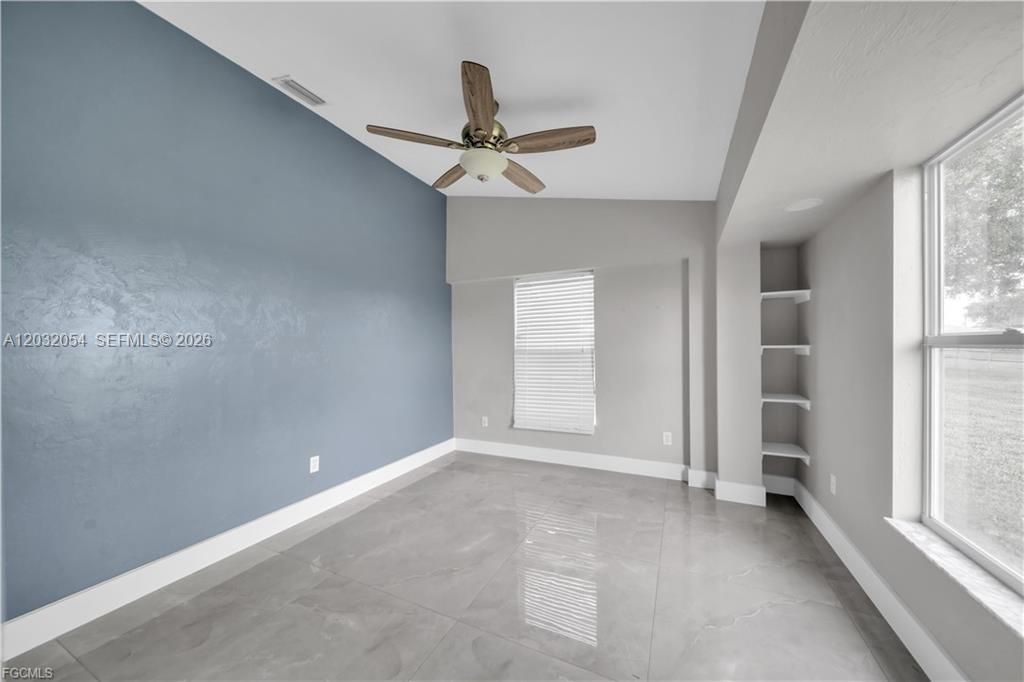 For Sale: $349,000 (3 beds, 2 baths, 1840 Square Feet)