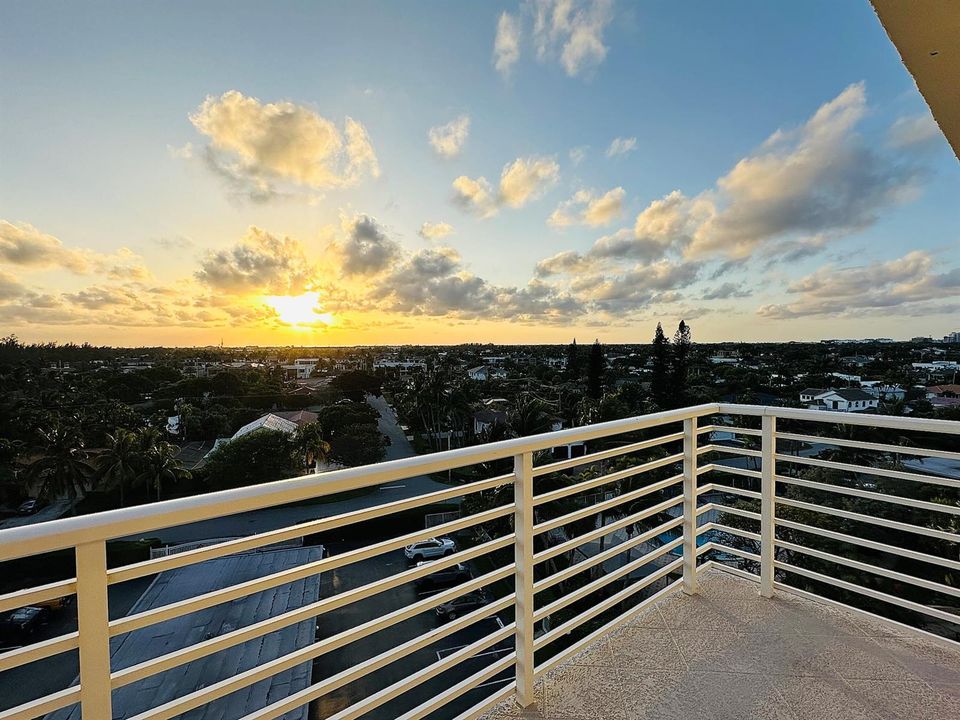 7S Balcony facing West
