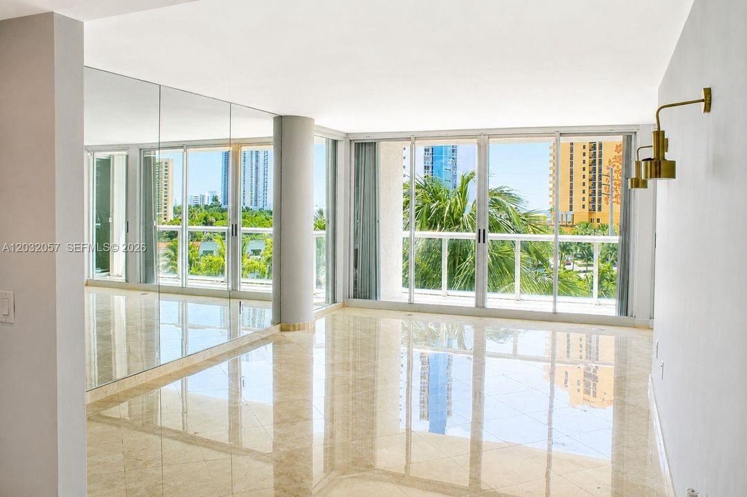 For Sale: $859,500 (2 beds, 2 baths, 1530 Square Feet)