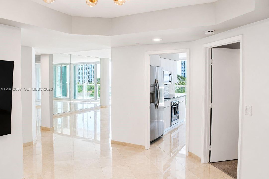 For Sale: $859,500 (2 beds, 2 baths, 1530 Square Feet)