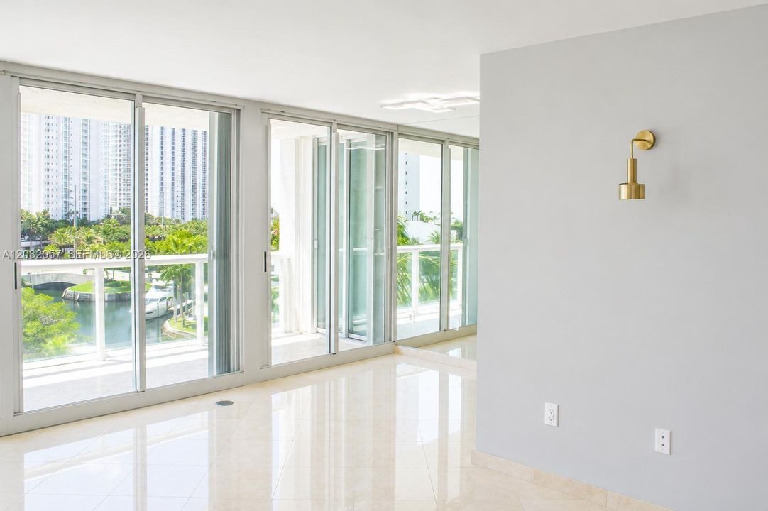 For Sale: $859,500 (2 beds, 2 baths, 1530 Square Feet)