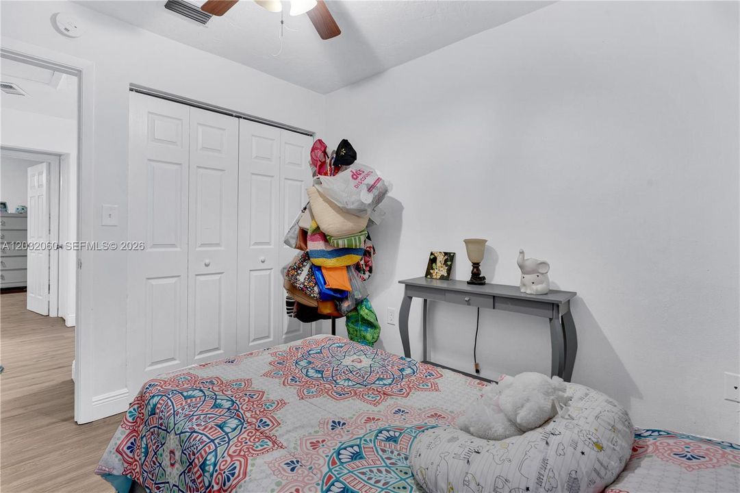 For Rent: $3,500 (3 beds, 1 baths, 1406 Square Feet)
